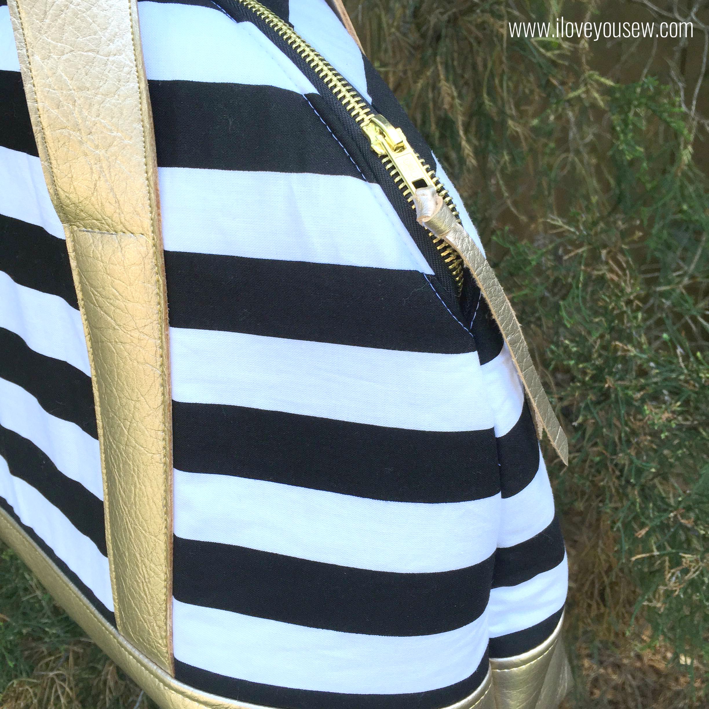CloseUpZipper