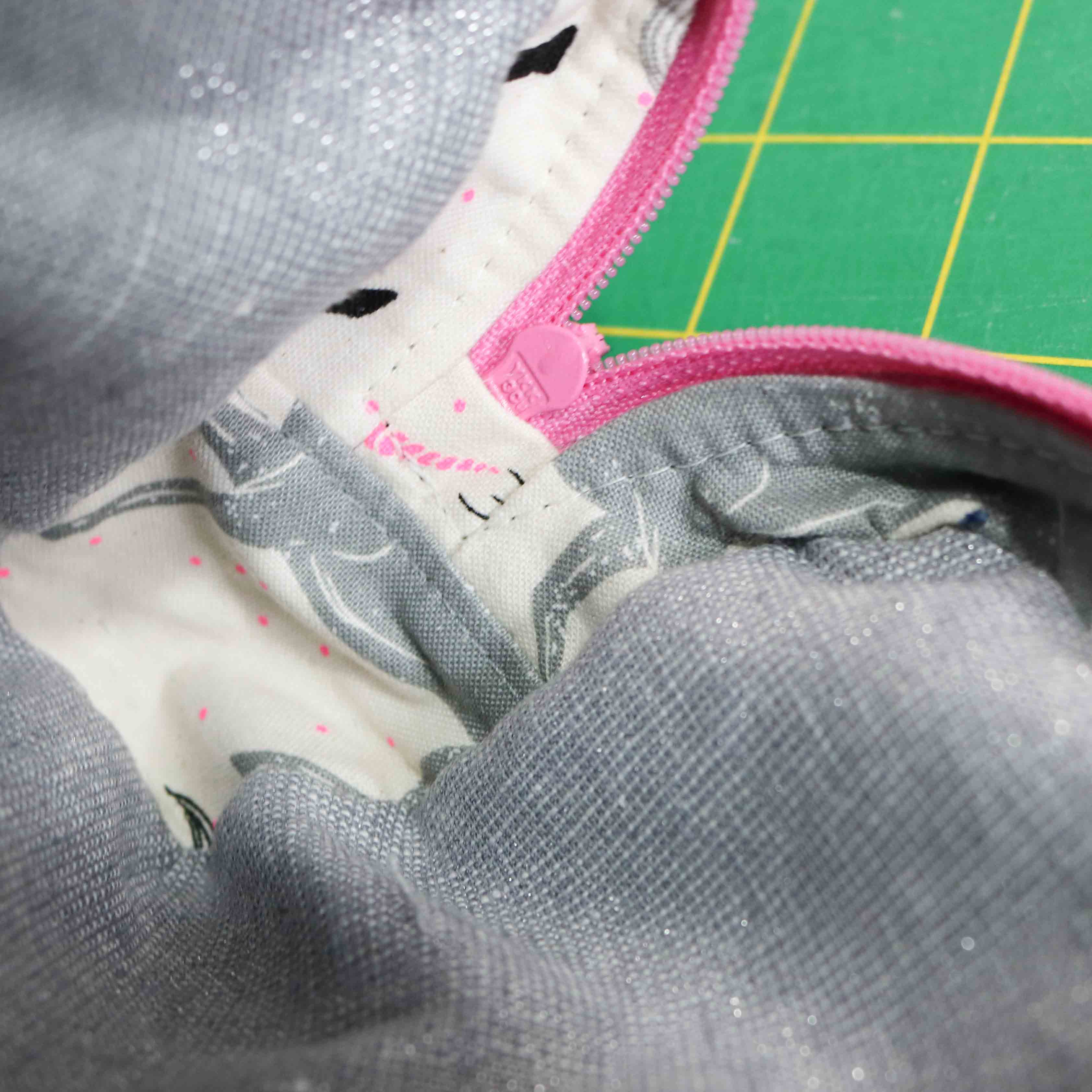 How to finish a bag with a Drop-In style Lining — RLR Creations